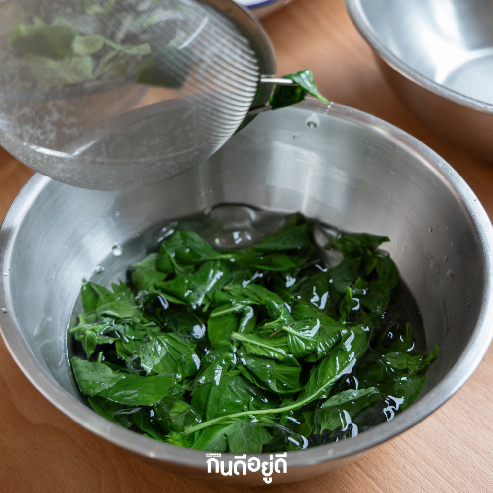 วิธีเก็บใบกระเพรา