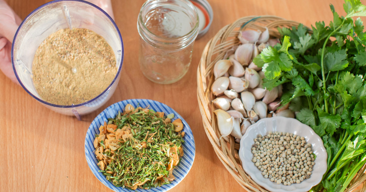 ผงสามเกลอ